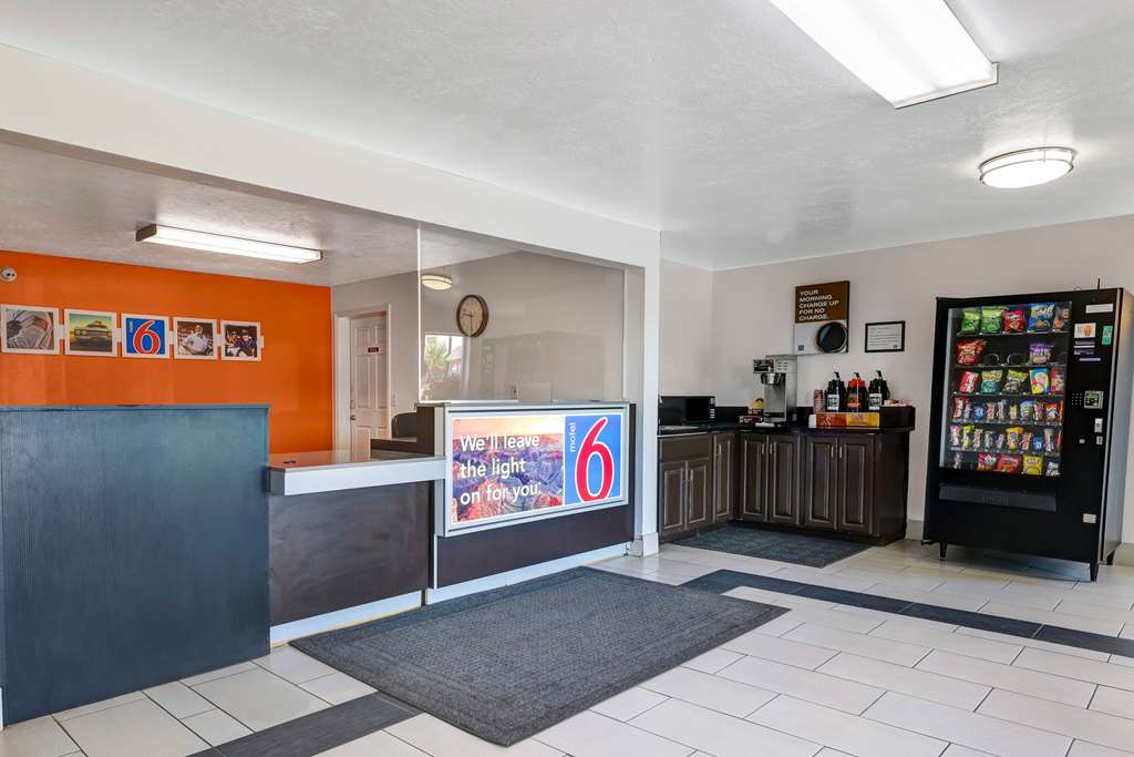 Motel 6 Beaver UT - photo 22