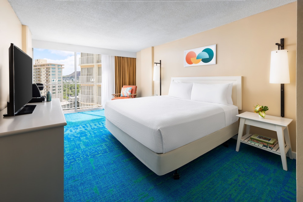 The Twin Fin Hotel - photo 38