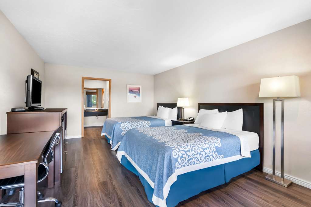 Econo Lodge Panguitch near Bryce Canyon - photo 16