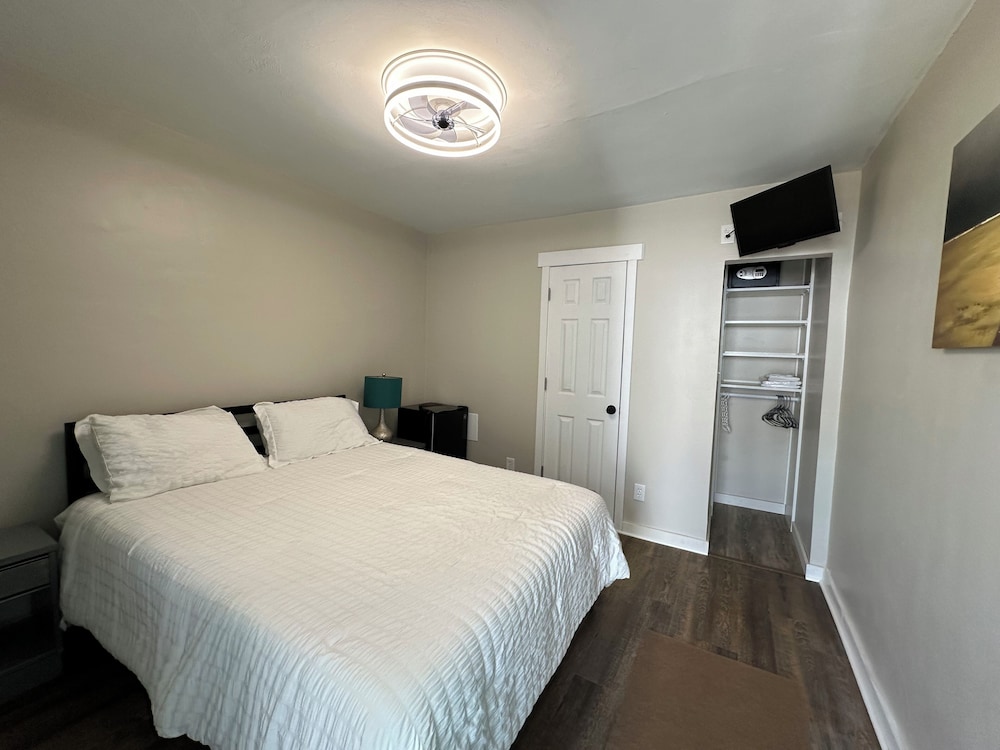 Hotel on Magnolia East - photo 11