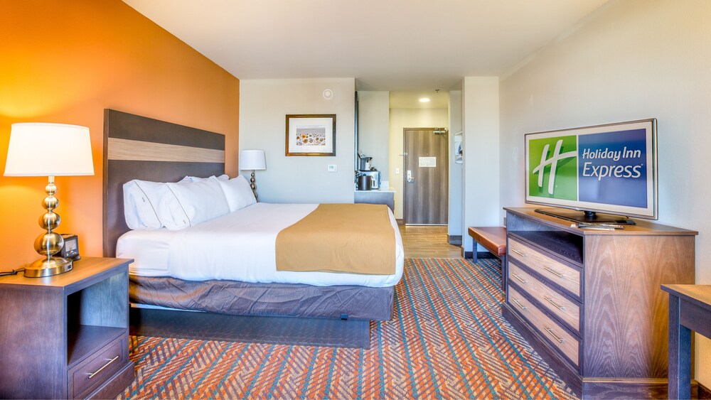 Holiday Inn Express Wichita South by IHG - photo 14