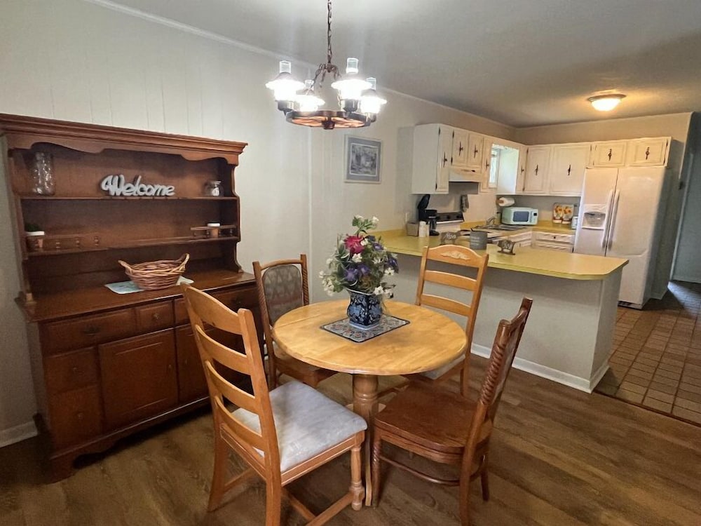 Meadowlark Motel with Restaurant & Bar - photo 28