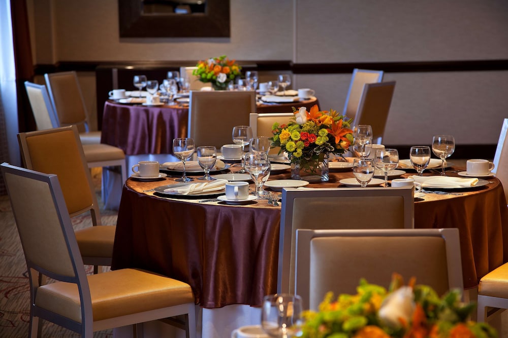 Embassy Suites by Hilton Washington DC Chevy Chase Pavilion - photo 48