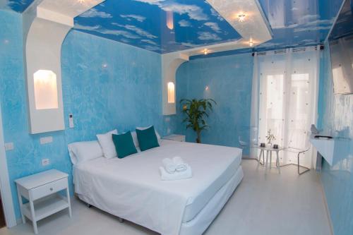 Hostal Regional — 4-Star Luxury Hotel in Madrid, Spain