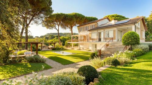 Antico Ceraso 10 Emma Villas — 4-Star Luxury Hotel in Grottaferrata, Italy