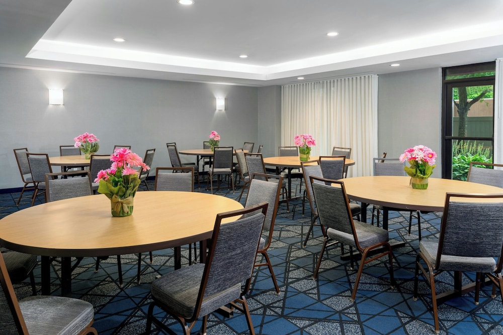 Courtyard By Marriott Danbury - photo 40