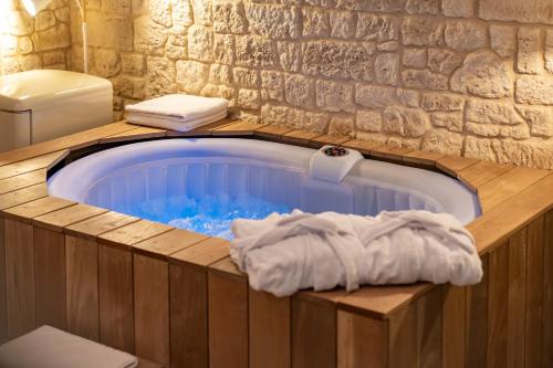 Honeymoon - carbon neutral hotel in Sedan