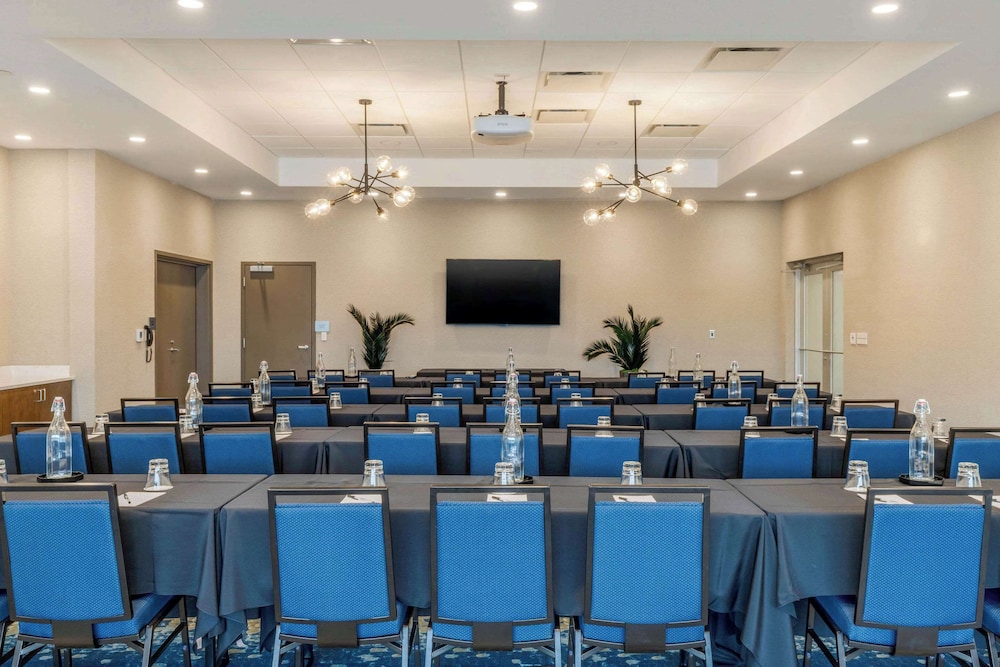 Cambria Hotel Fort Mill - photo 50