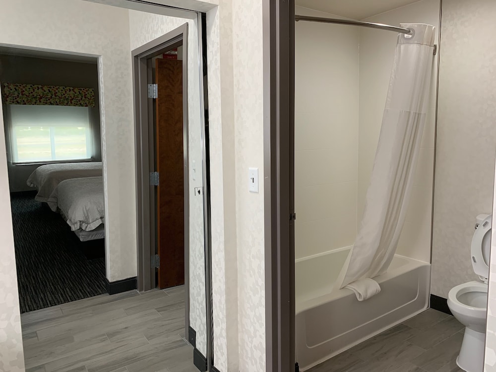Hampton Inn Fort Stockton - photo 40