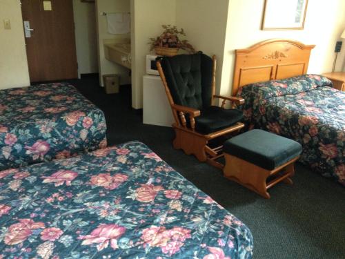 Super 8 Motel Ripley - photo 20