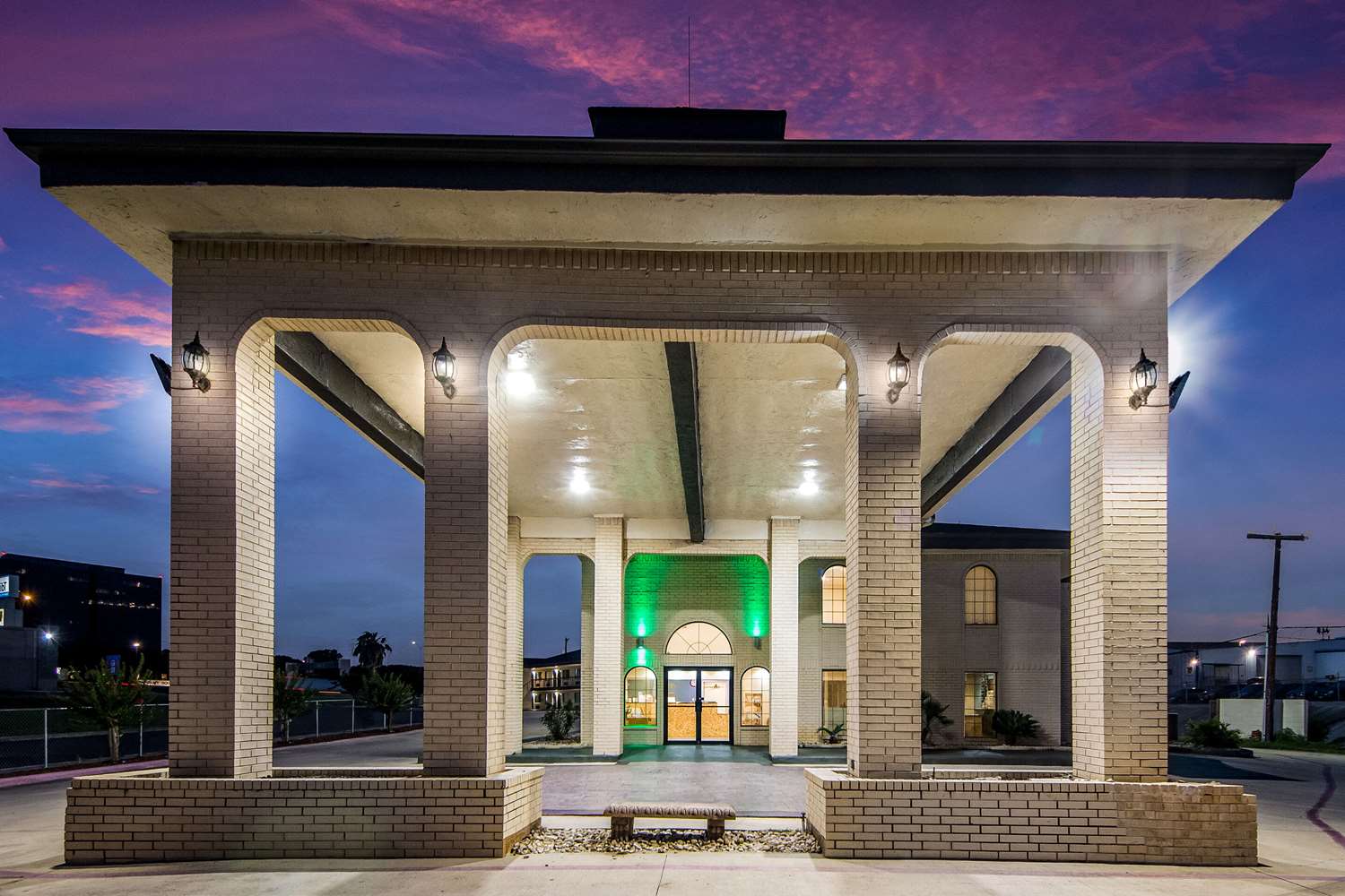Quality Inn Near Medical Center - photo 4