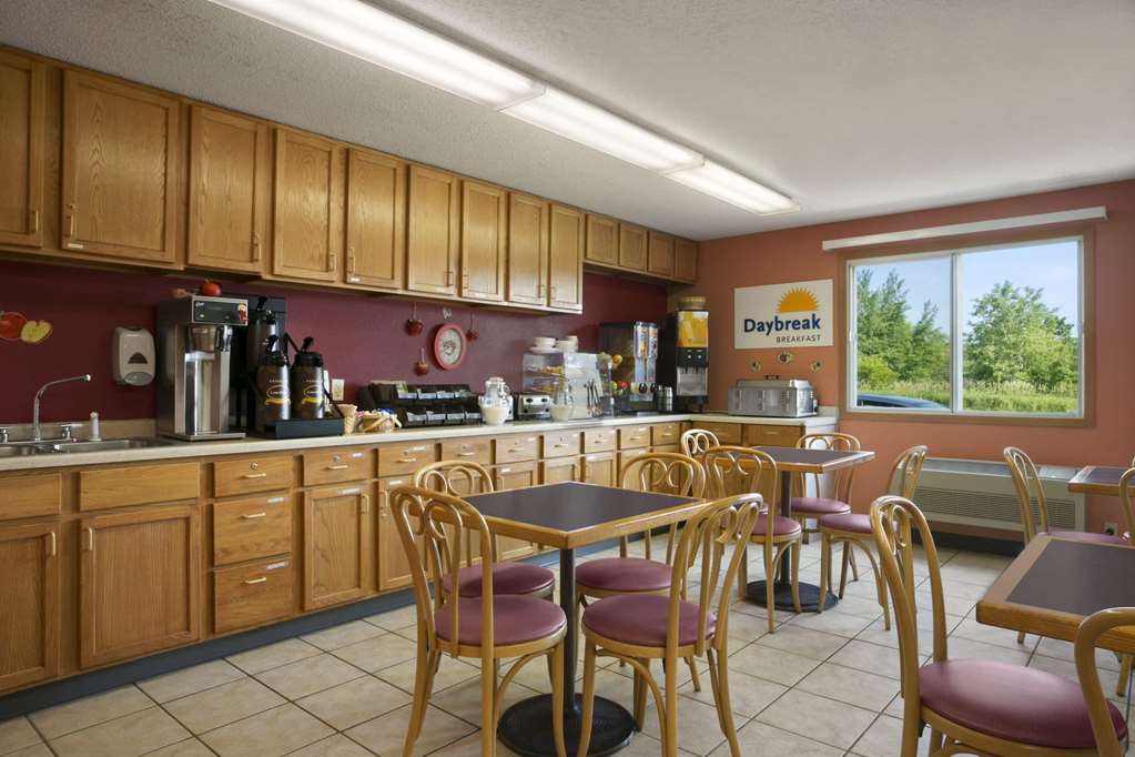 Days Inn by Wyndham Hinckley - photo 14