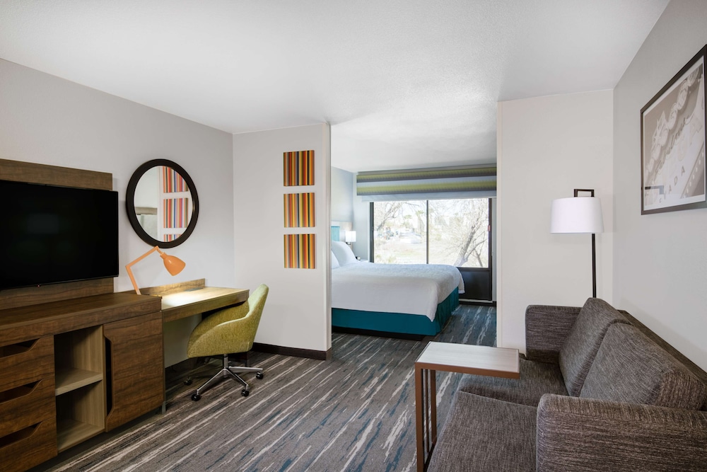 Hampton Inn & Suites Las Vegas Henderson - photo 21