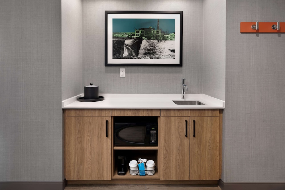 Hampton Inn & Suites Watertown Boston - photo 15