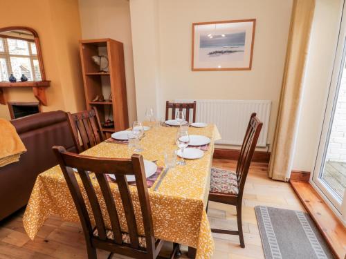 Canny Cottage — 4-Star Luxury Hotel in Amble, United Kingdom
