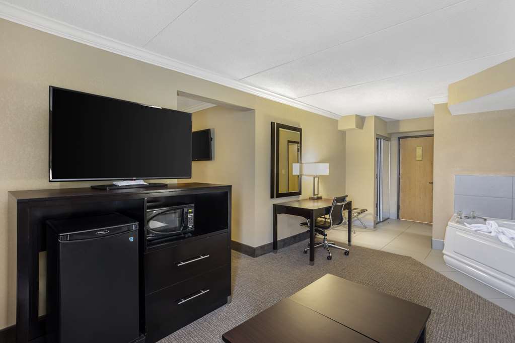 Best Western Harrisburg North Hotel - photo 31