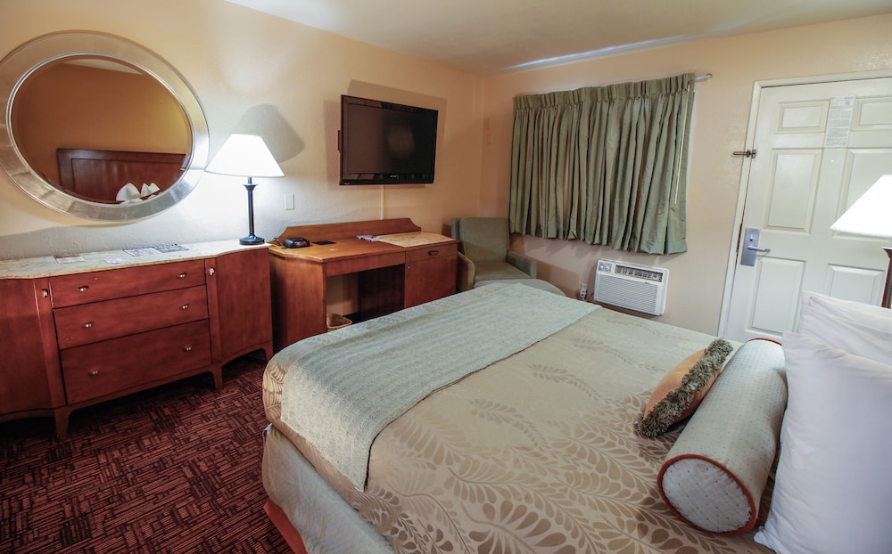 Heritage Inn La Mesa - photo 12