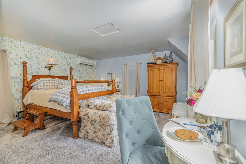 Fallen Tree Farm Bed & Breakfast - photo 15