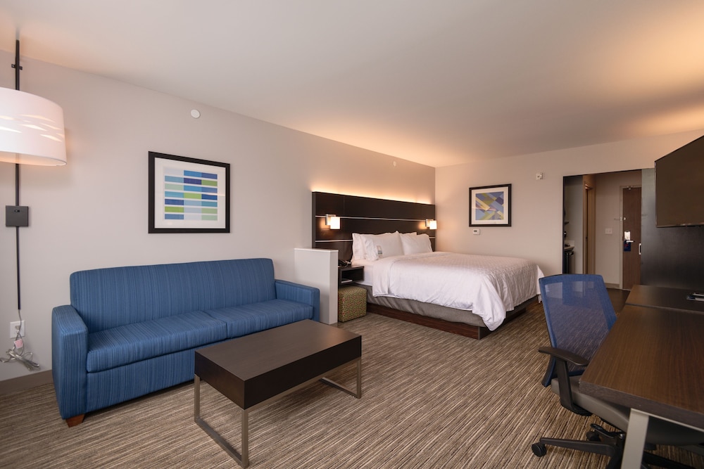 Holiday Inn Express & Suites Tulsa Downtown by IHG - photo 8