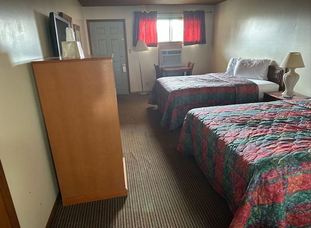 Love Hotels Western Holiday by OYO at Harlan Lake NE - photo 12
