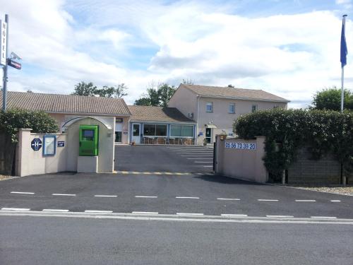 Tour Hôtel — hotel in Lesparre-Medoc