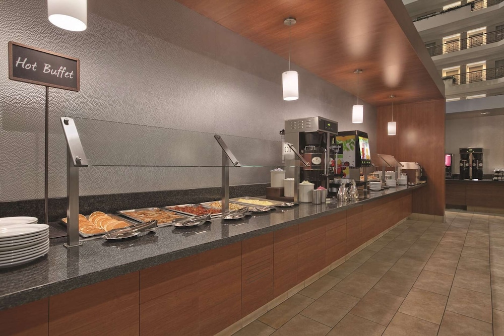 Embassy Suites by Hilton San Diego La Jolla - photo 41