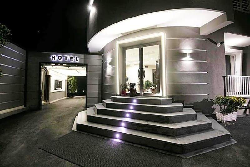 Hotel Trionfal — hotel in Qualiano