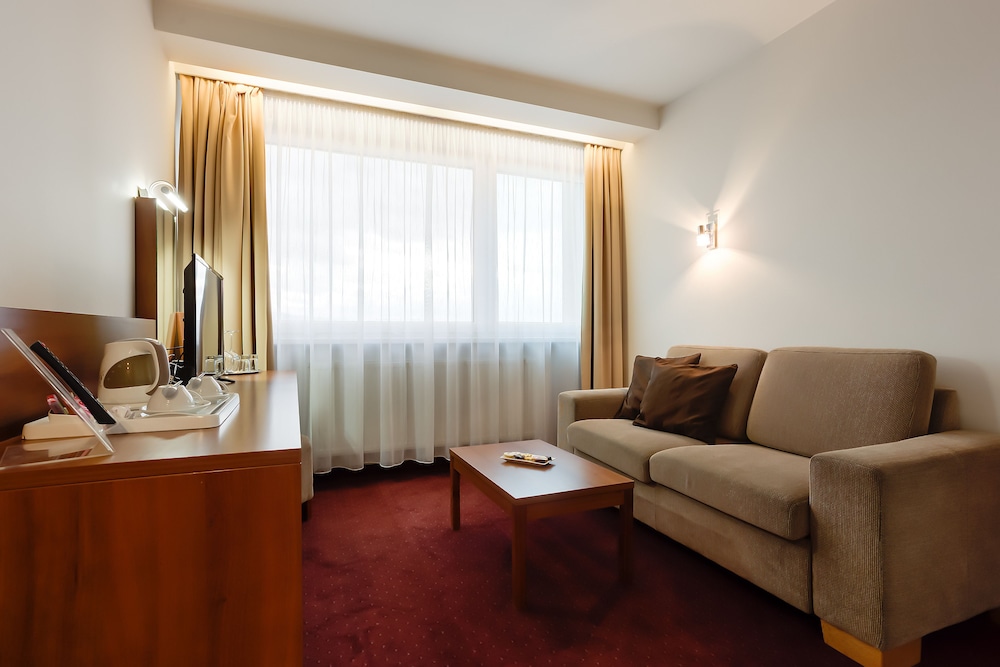 Hotel Jánošík — Liptovsky Mikulas — photo 5