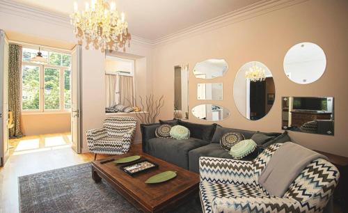 Charming 1BR Apartment with Balcony By Wehost