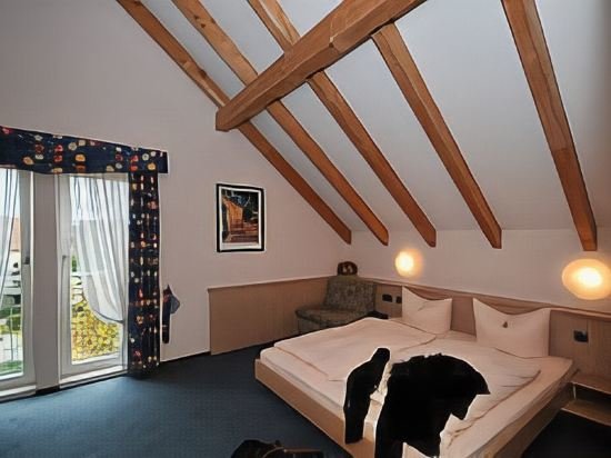 Landhotel Schützenhof in Mohrendorf, Germany