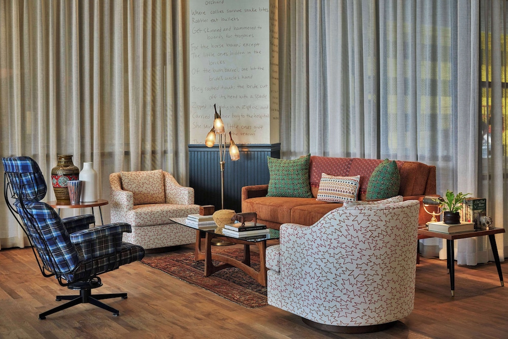 Graduate by Hilton Iowa City - photo 3