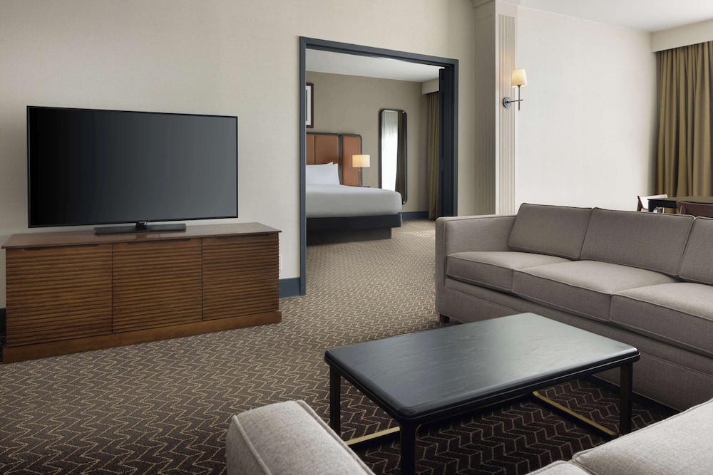 DoubleTree Suites by Hilton Hotel Lexington - photo 37