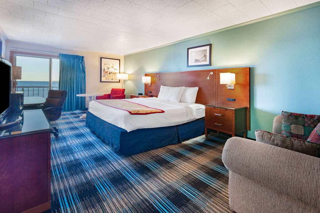 Days Inn & Suites by Wyndham St. Ignace Lakefront - photo 28