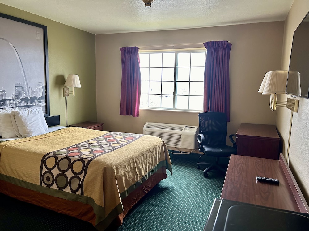 Super 8 by Wyndham Platte City Kansas City Area Airport - photo 7