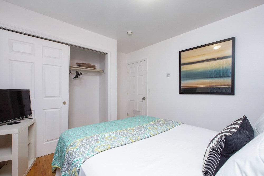 Racpanos Modern Stay on Forrest Street - photo 32