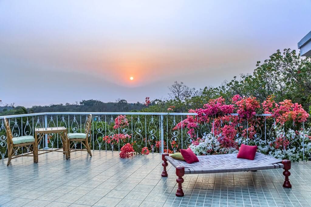 Saffronstays Sunglade in Murud, India