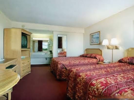 Bayview Inn and Suites - photo 10