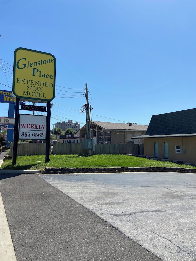 Glenstone place extended stay motel in Springfield, United States