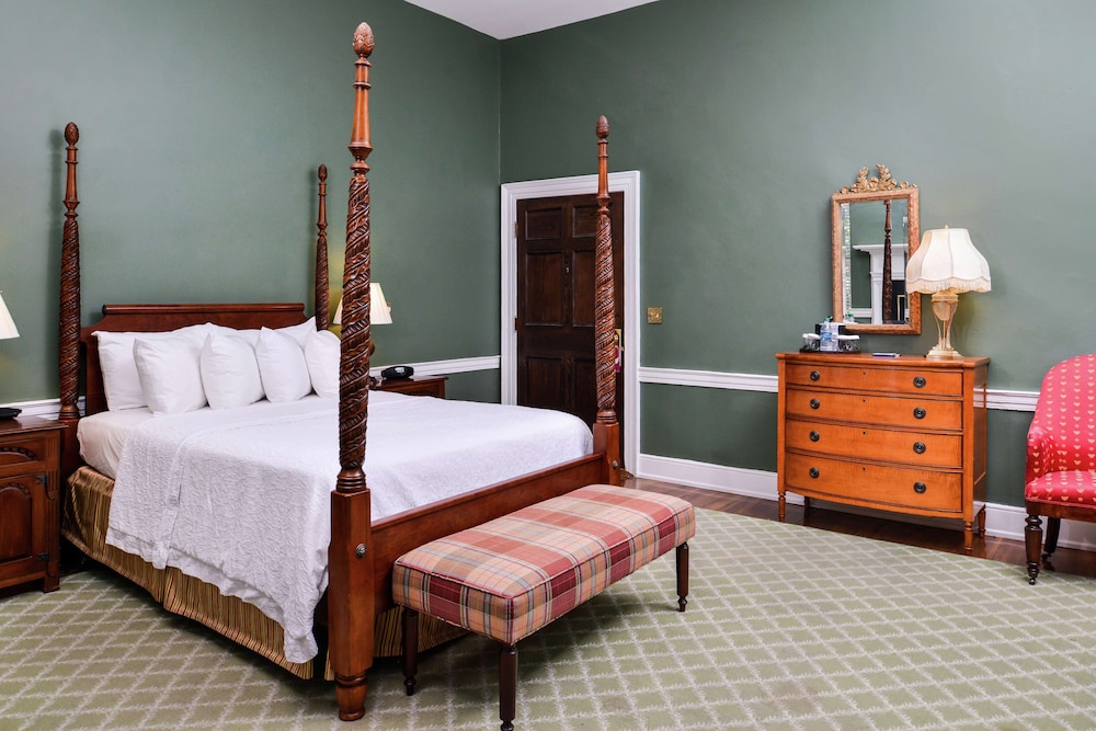 Hampton Inn Lexington Historic District - photo 36