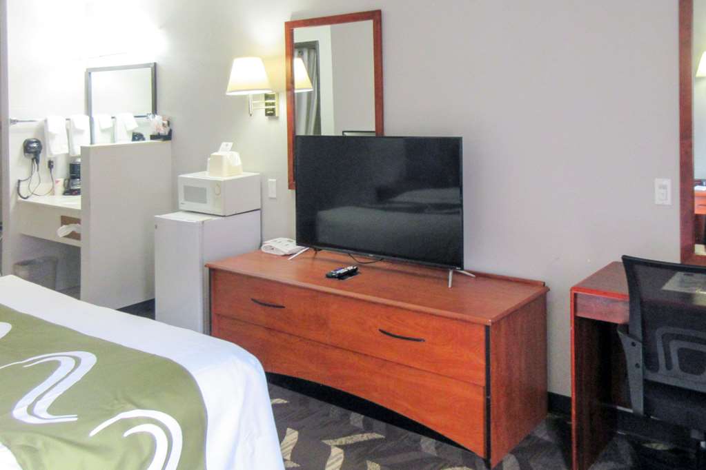Rodeway Inn Salina - photo 9
