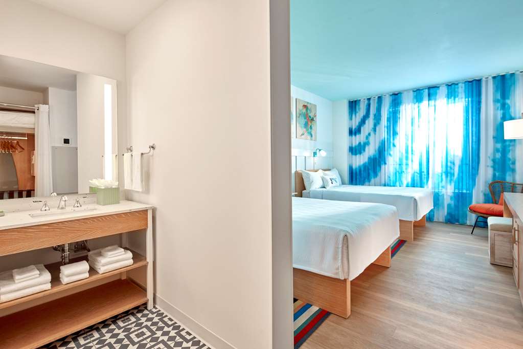 Universal's Endless Summer Resort Surfside Inn and Suites - photo 6