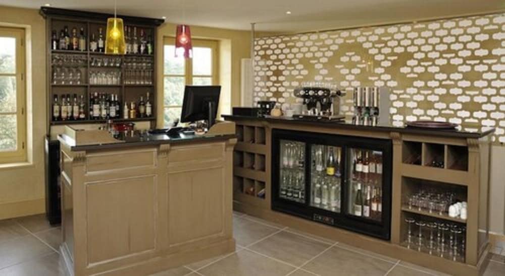Logis Hostellerie du Forez — Saint-Galmier — photo 3