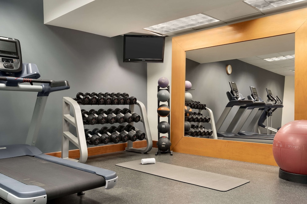 Hilton Garden Inn Tysons Corner - photo 20
