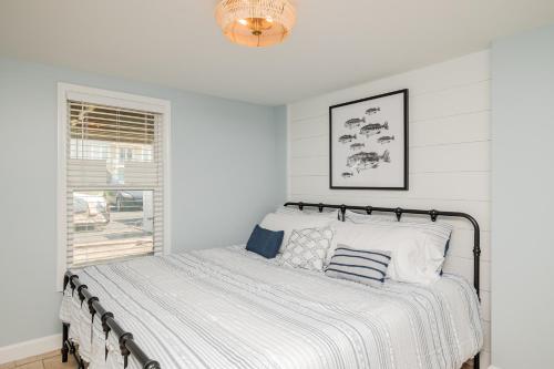 Sawyers Shore Shack by Oak Island Accommodations - photo 38