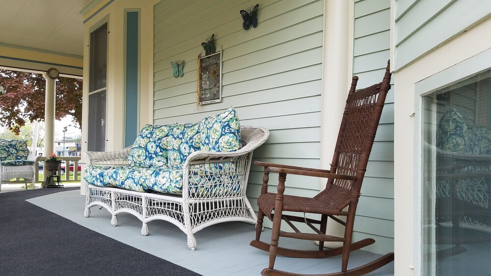 Franklin Street Inn LLC - photo 39
