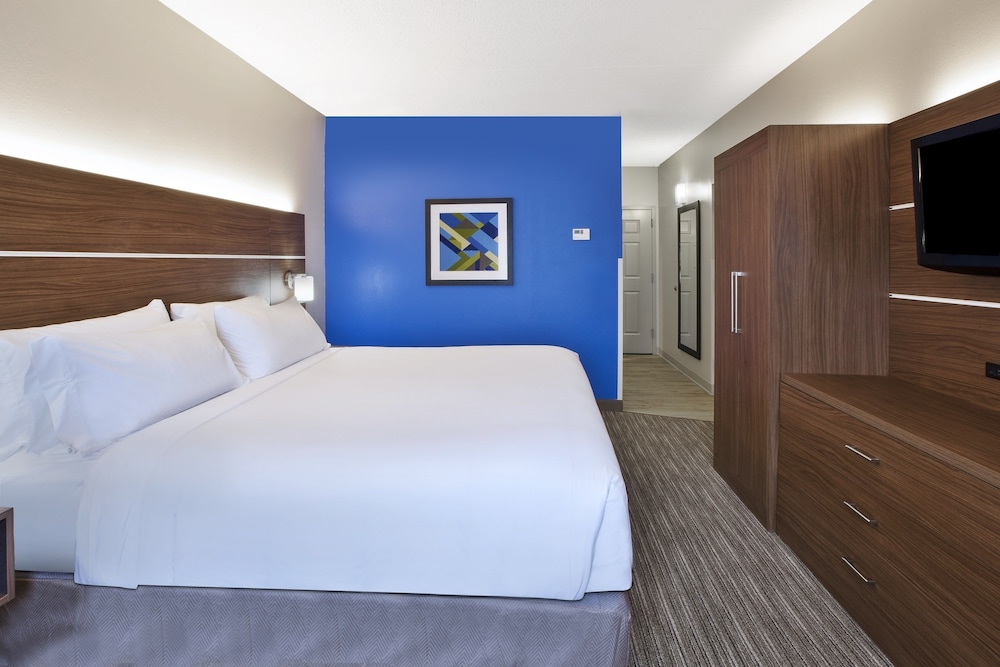 Holiday Inn Express & Suites Alcoa by IHG - photo 12