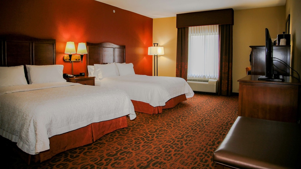 Hampton Inn Matamoras Milford - photo 13
