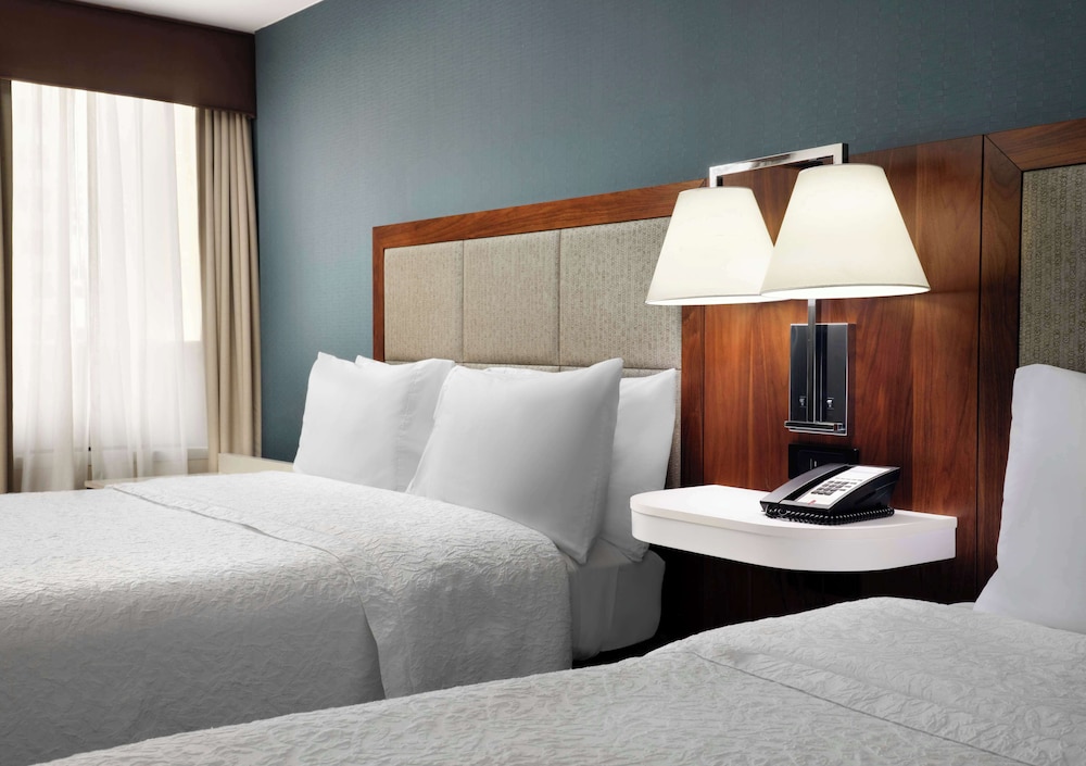 Hampton Inn Chicago Downtown Magnificent Mile - photo 9