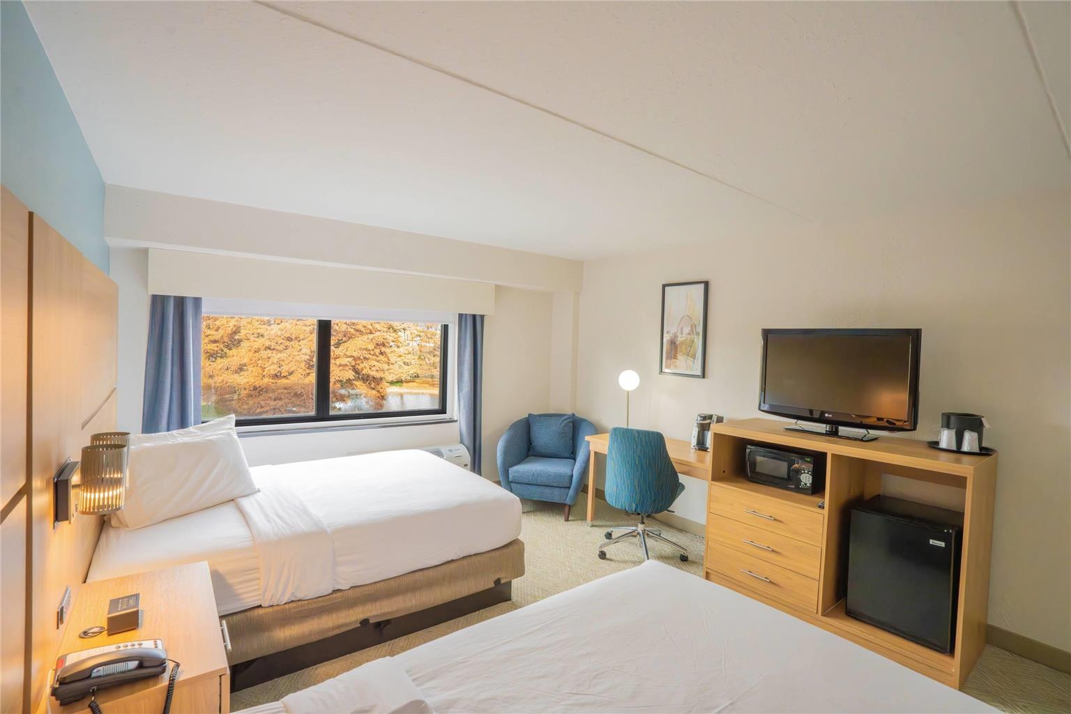 Elimwood Hotel a Ramada by Wyndham - photo 13