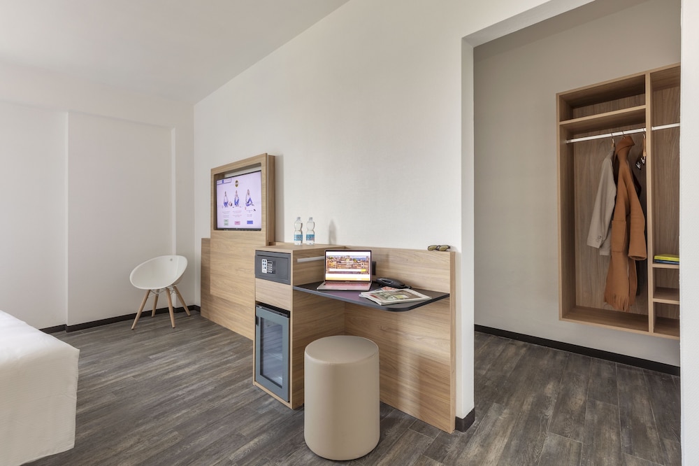 G Hotel — Pomezia — photo 4